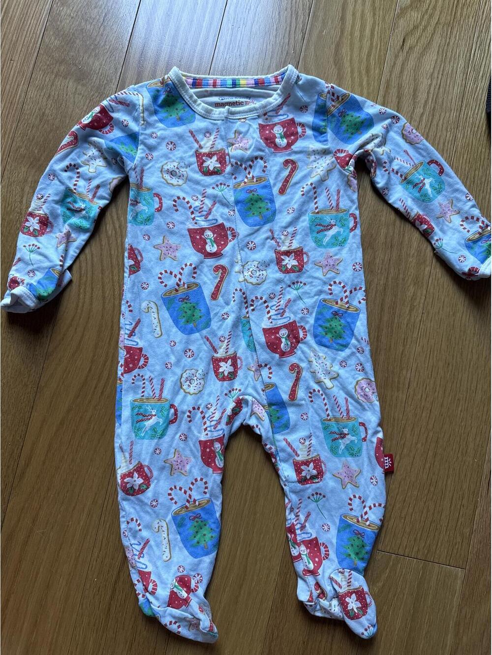 Magnetic Me Eco-Friendly Holiday Print Baby Sleeper 0-3 Months 8-12 lbs